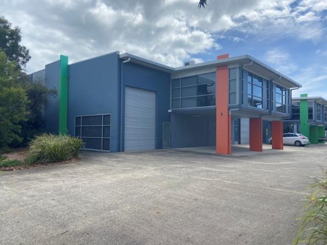Warehouse for sale in Kings Creek, Queensland