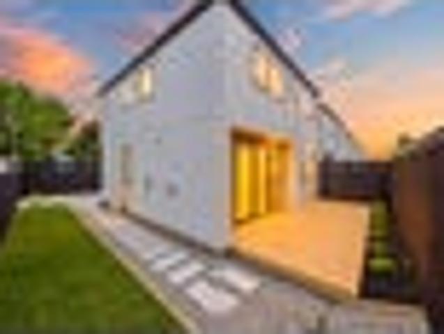 House for sale in Beach Haven, Kaipātiki