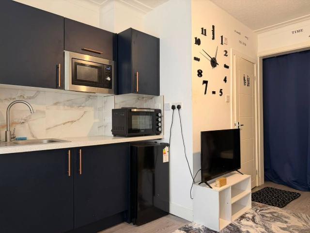 Studio for rent in Brent Cross, Greater London