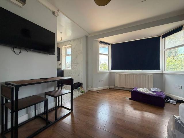 Studio for rent in Brent Cross, Greater London