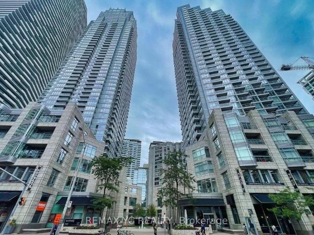 Apartment for rent in Toronto—St. Paul's, Toronto