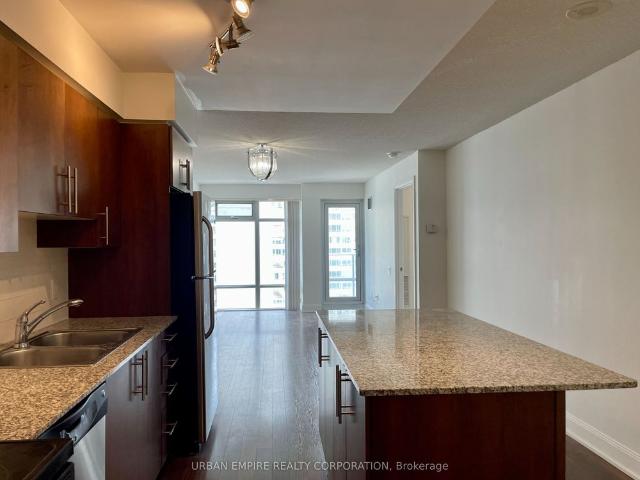 Apartment for rent in Toronto—St. Paul's, Toronto