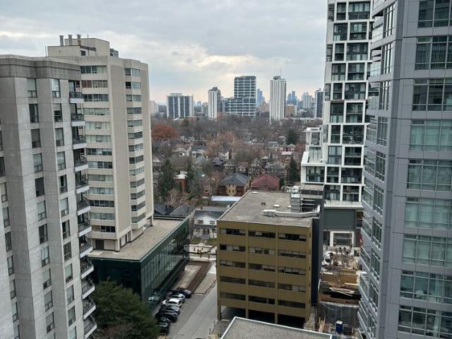 Apartment for rent in Toronto—St. Paul's, Toronto