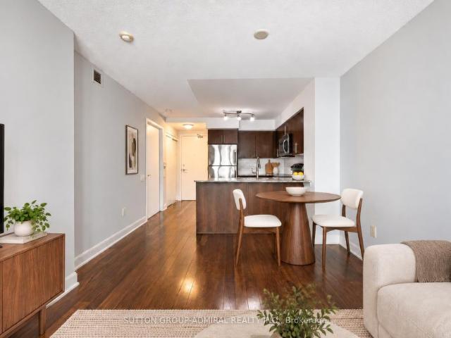 Apartment for rent in Toronto—St. Paul's, Toronto