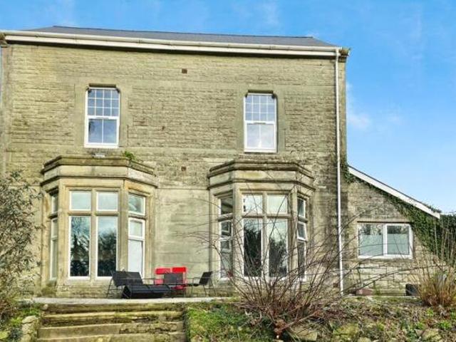 House for sale in Mid Glamorgan, Cymru / Wales