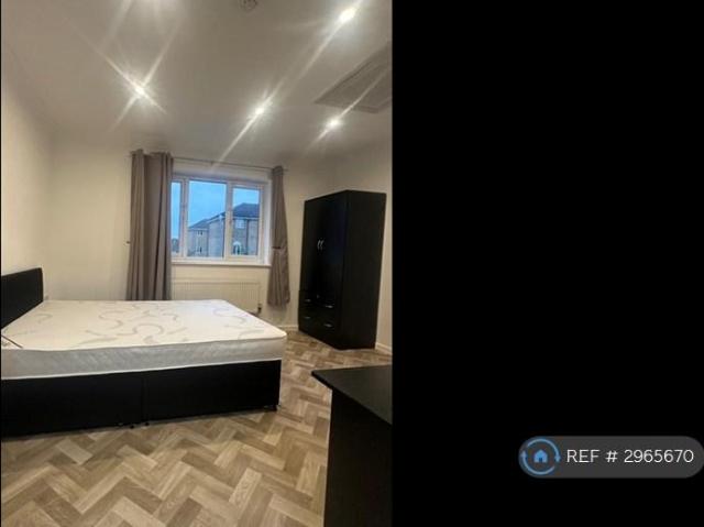House for rent in Little Heath, Greater London