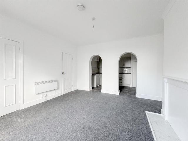 Apartment for rent in Blacklands, Guestling Green