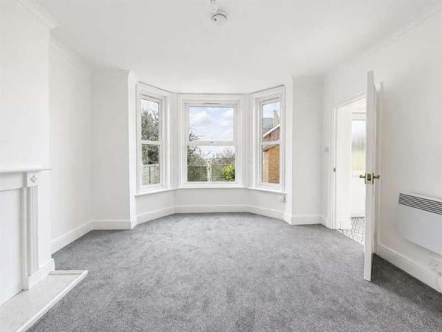 Apartment for rent in Blacklands, Guestling Green