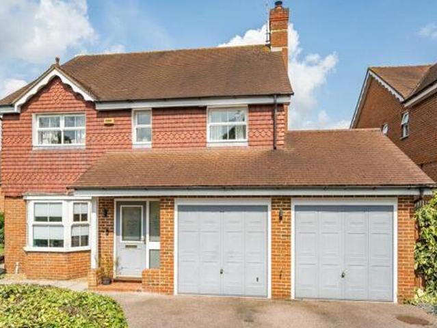 House for sale in Pachesham Park, Surrey