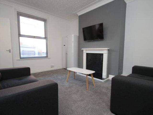 House for rent in Woodhouse, West Yorkshire