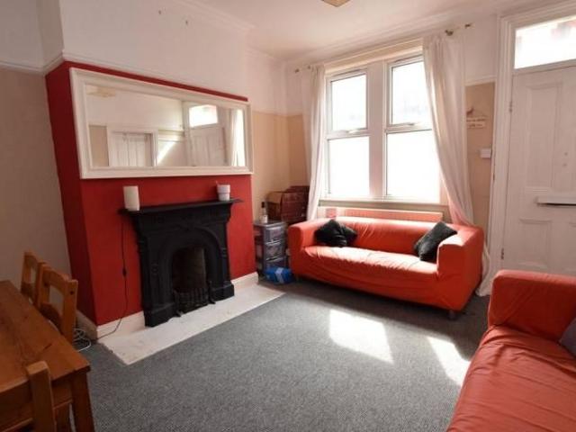 Room for rent in Charing Cross, Leeds