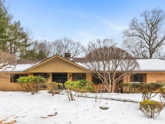 House for sale in Cos Cob, Connecticut