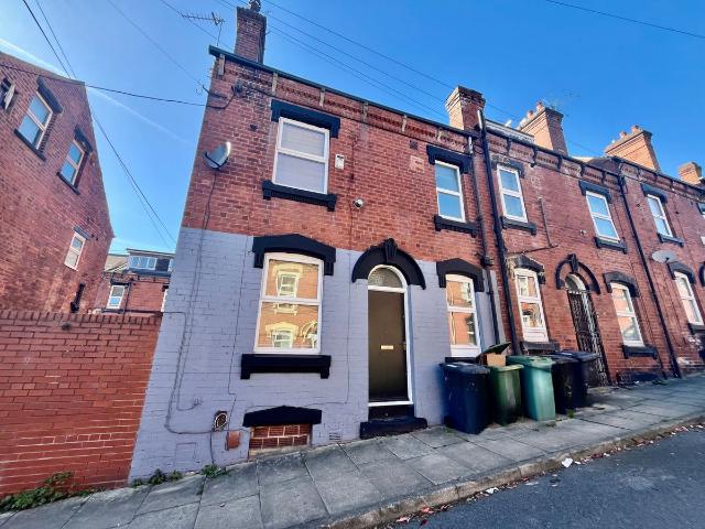 Apartment for rent in Woodhouse, West Yorkshire