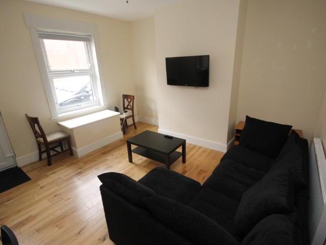 House for rent in Woodhouse, West Yorkshire