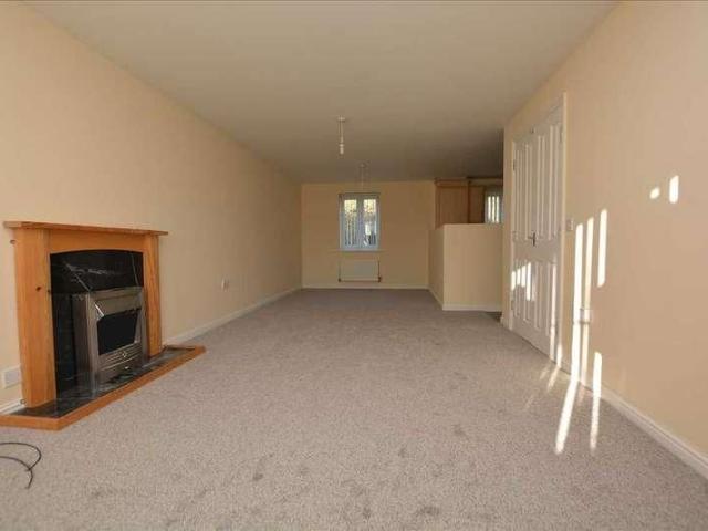 Townhouse for rent in Littler, Winsford