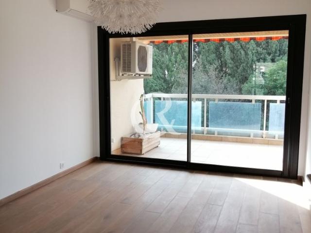 Appartement location à Arrondissement de Toulon, Hyères