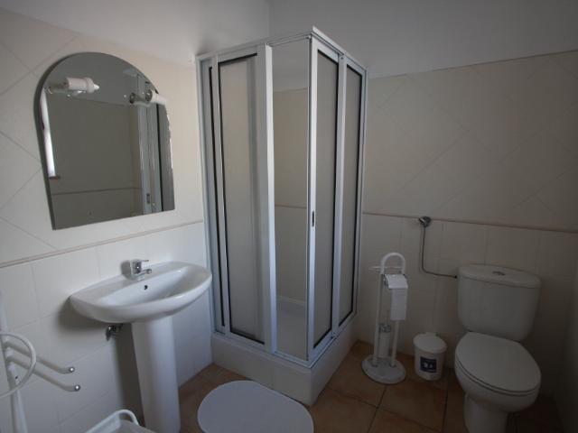 Quarto alugar em Bairro da Abrótea, Lagos