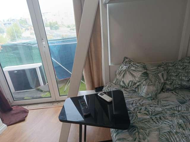 Quarto alugar em Falagueira, Amadora