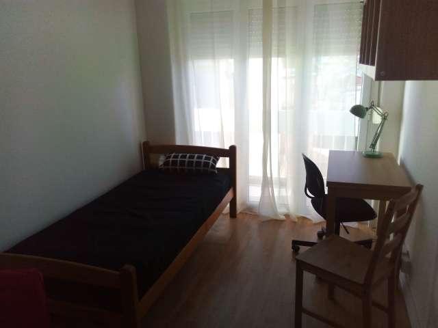 Quarto alugar em Avenidas Novas, Lisboa