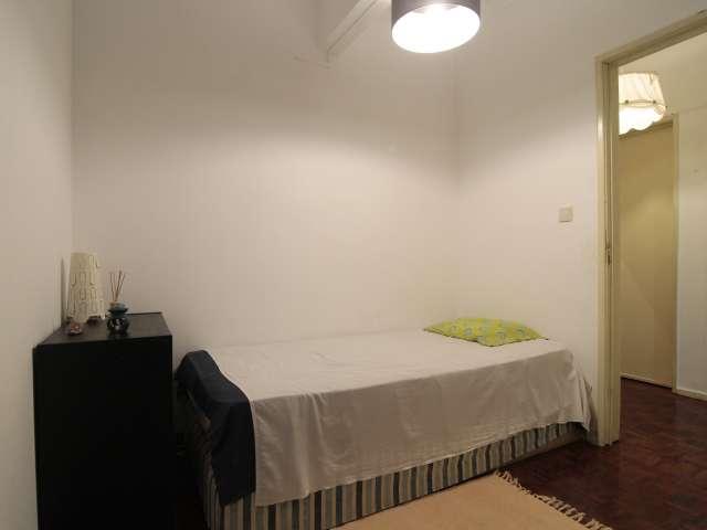 Quarto alugar em Almada, Setúbal