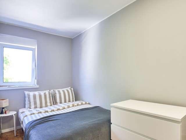 Quarto alugar em Bairro das Amendoeiras, Lisboa