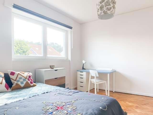 Quarto alugar em Núcleo Urbano Histórico de Laveiras, Oeiras