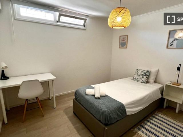 Quarto alugar em Avilhó, Porto