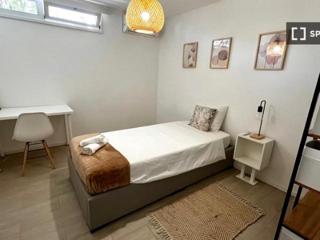Quarto alugar em Avilhó, Porto