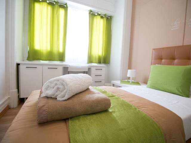 Quarto alugar em Avenidas Novas, Lisboa