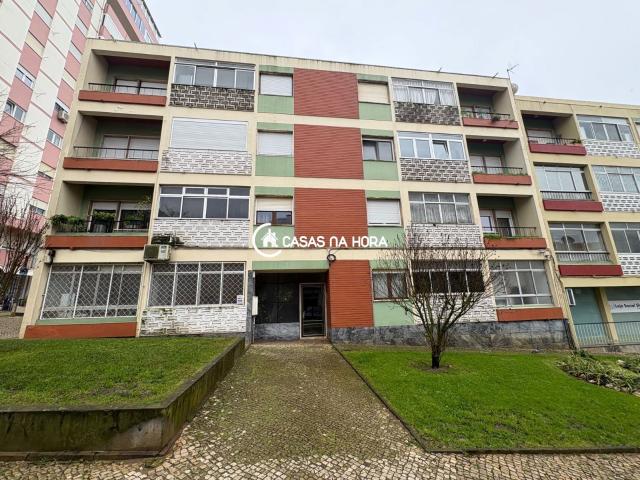 Apartamento alugar em Bairro Vila Maria, Setúbal