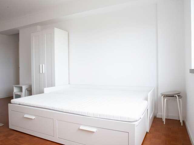 Quarto alugar em Pedreira dos Húngaros, Oeiras
