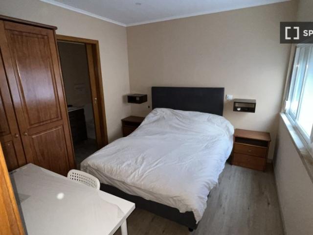 Quarto alugar em Santo António, Lisboa