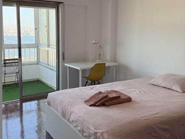Quarto alugar em Cacilhas, Almada