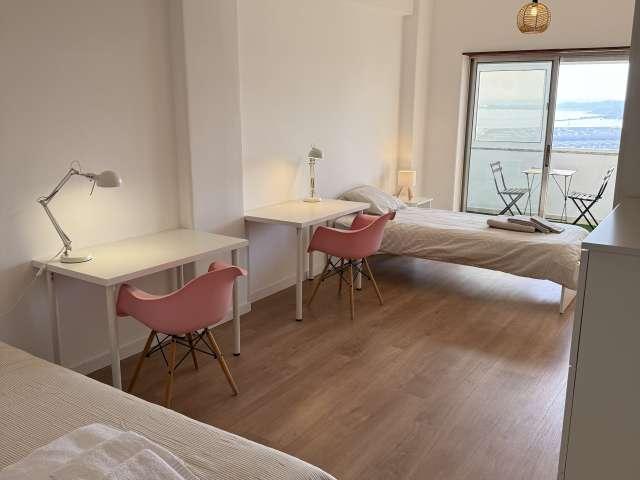 Quarto alugar em Cacilhas, Almada