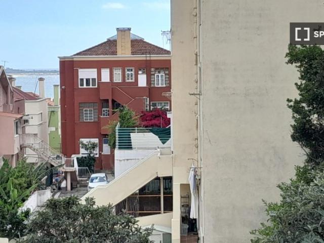 Quarto alugar em Bairro Clemente Vicente, Oeiras
