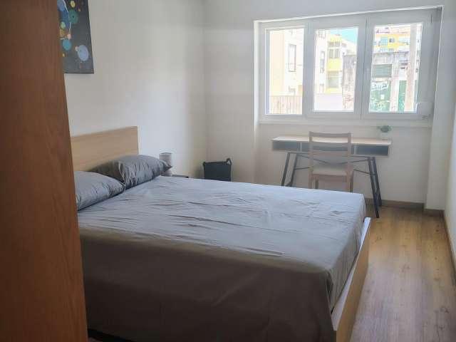 Quarto alugar em Alembrança, Almada