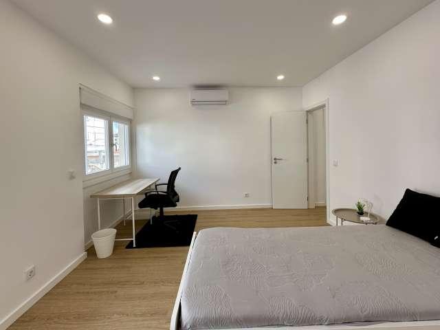 Quarto alugar em Cova da Piedade, Almada