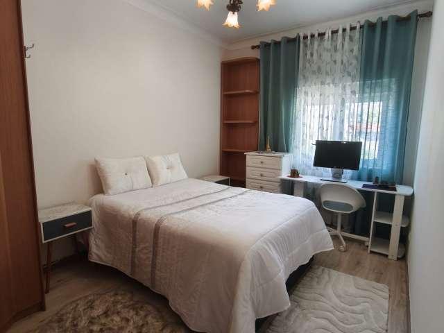 Quarto alugar em Cristo-Rei, Almada