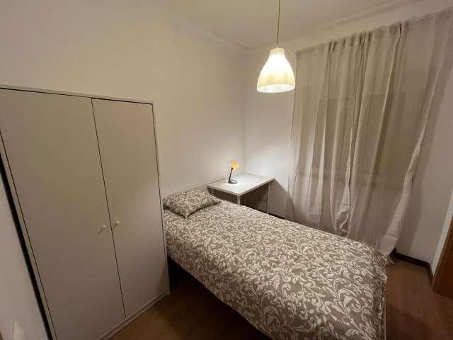 Quarto alugar em Cova da Piedade, Almada