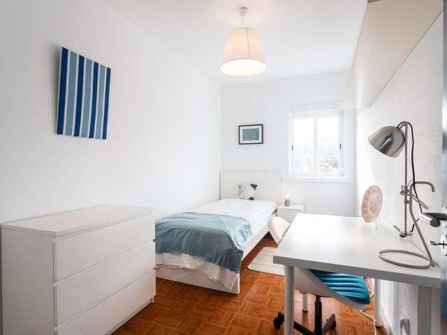 Quarto alugar em Olivais, Lisboa