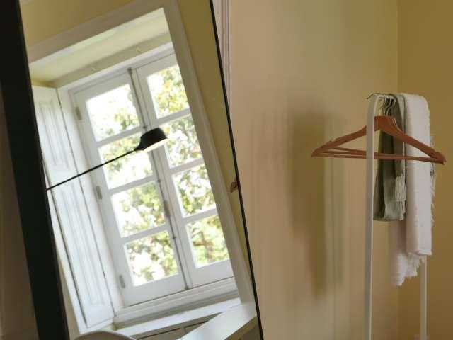 Quarto alugar em Quinta do Castanheiro, Sintra
