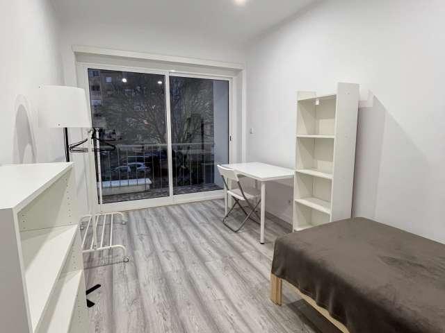 Quarto alugar em Bairro Janeiro, Amadora