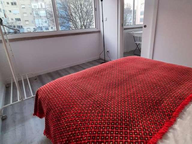 Quarto alugar em Bairro Janeiro, Amadora