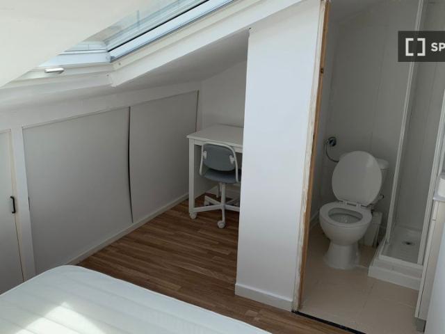 Quarto alugar em Almada, Setúbal