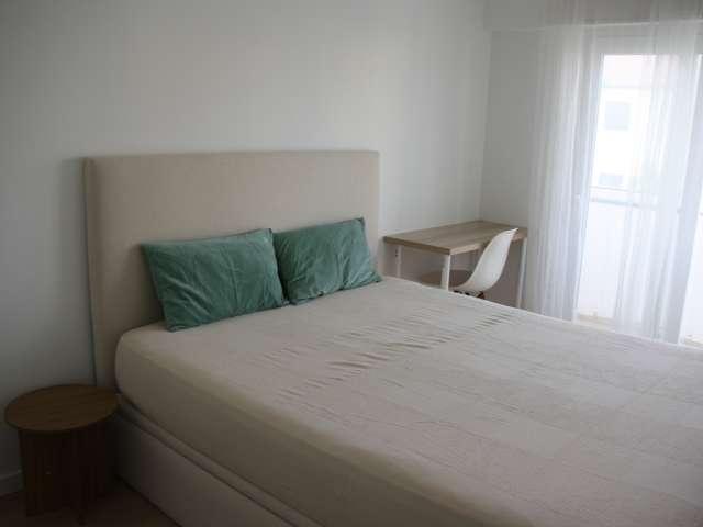 Quarto alugar em Quinta de São Martinho, Cascais