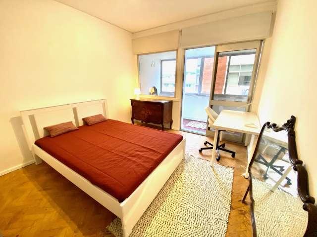 Quarto alugar em Oeiras, Lisboa