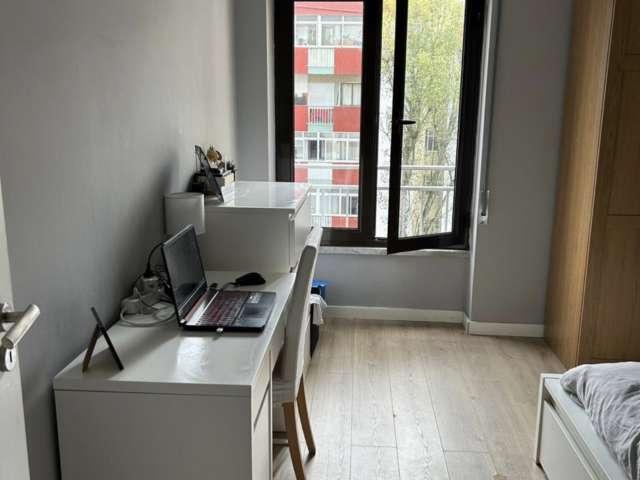 Quarto alugar em Oeiras, Lisboa
