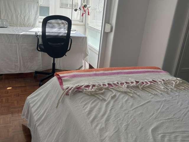 Quarto alugar em São Francisco Xavier, Lisboa