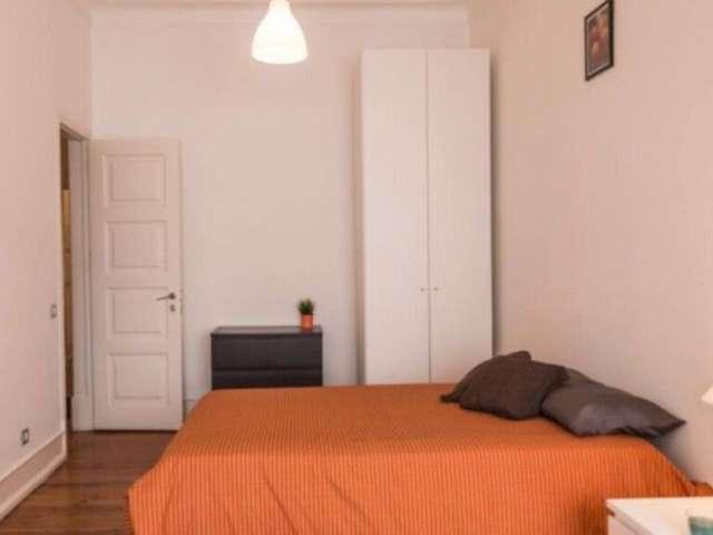 Quarto alugar em São Domingos de Benfica, Lisboa