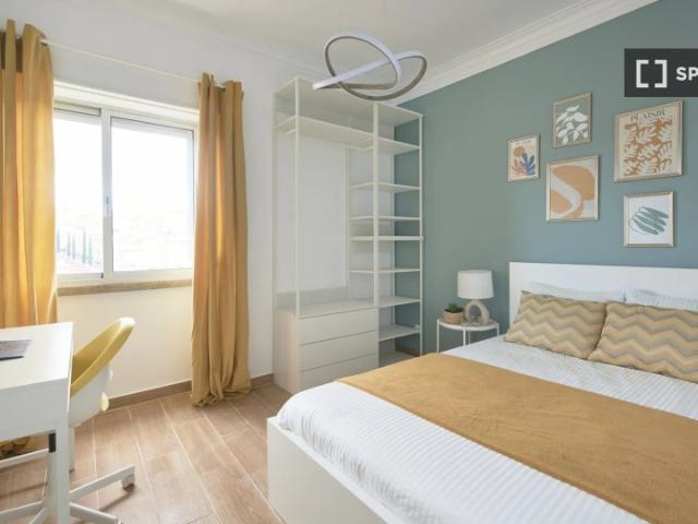 Quarto alugar em Damaia, Amadora